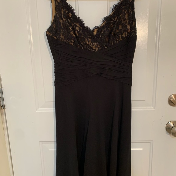 Anne Klein black lace & silk cocktail dress. US 8. - Picture 2 of 4